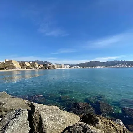 Aquarium 1b Terraza 25 M2 * Roses